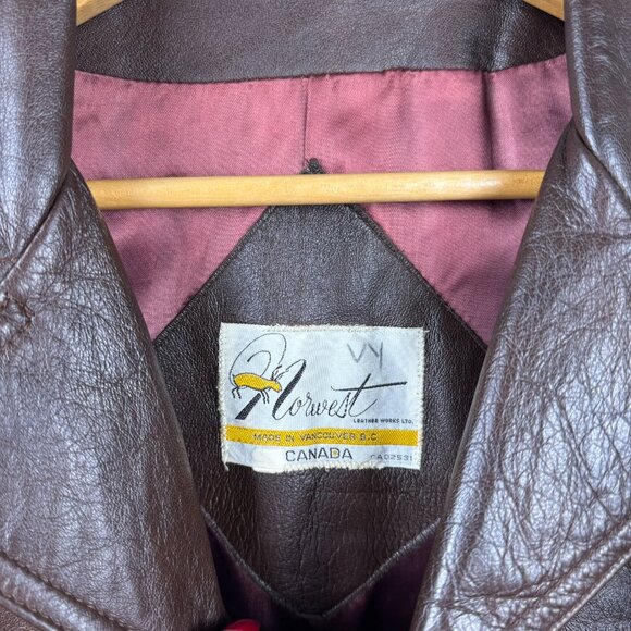 Vintage 1970s Brown Leather Coat Made in Canada by Norwest Leatherworks sz Large - Picture 4 of 15